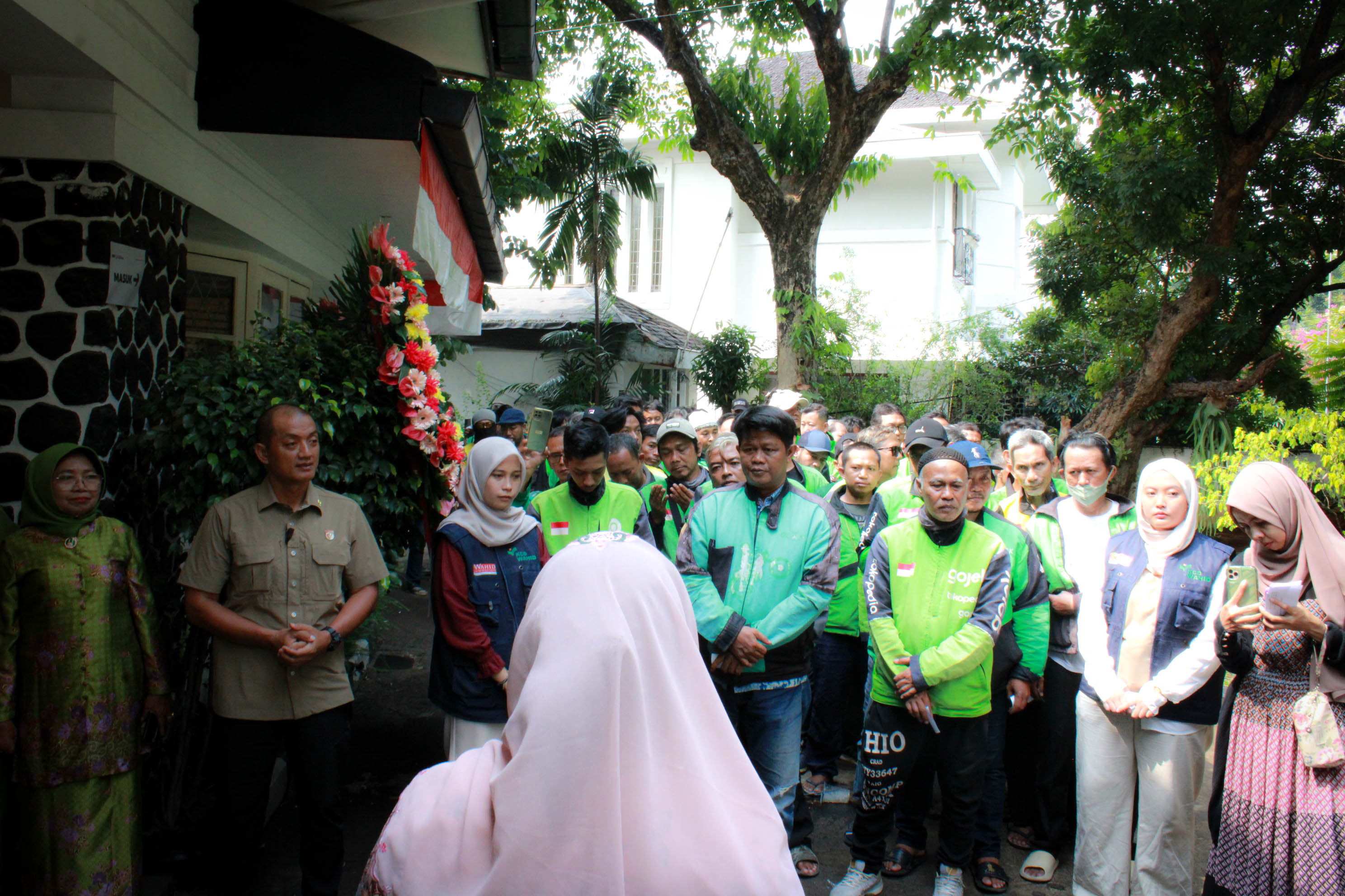 Wahid Foundation Peringati Harlah ke-21 dengan Berbagi Kebahagiaan bersama Pengemudi Ojol