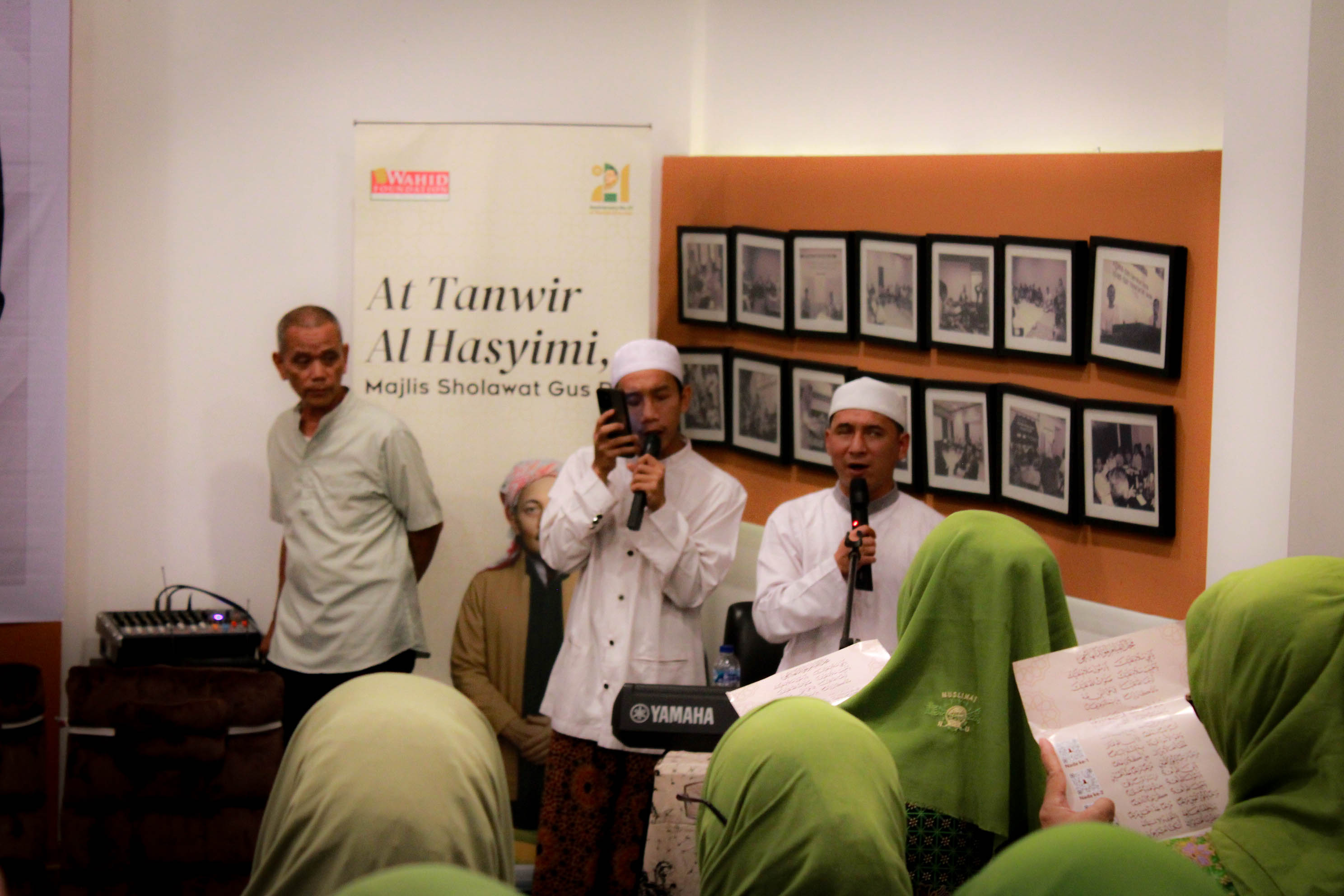 Harlah Wahid Foundation Ke-21 & Harlah Gus Dur Luncurkan Majelis Sholawat At Tanwir Al Hasyimi dan Hadirkan Qori’ Disabilitas